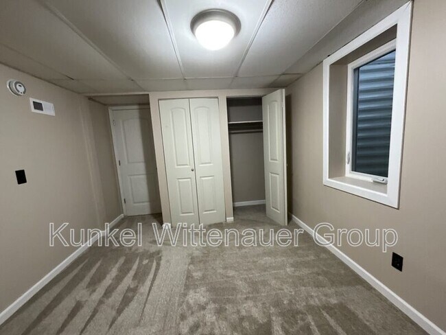 Building Photo - 801 W Nixon Dr