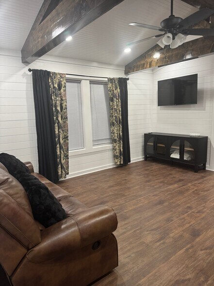 Building Photo - 4004 US-80