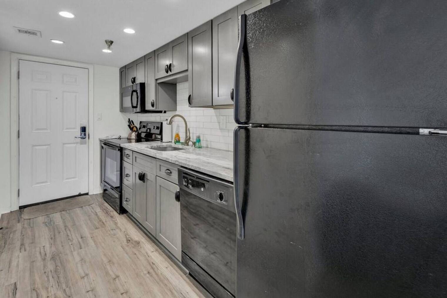 Building Photo - 790 Santa Rosa Blvd