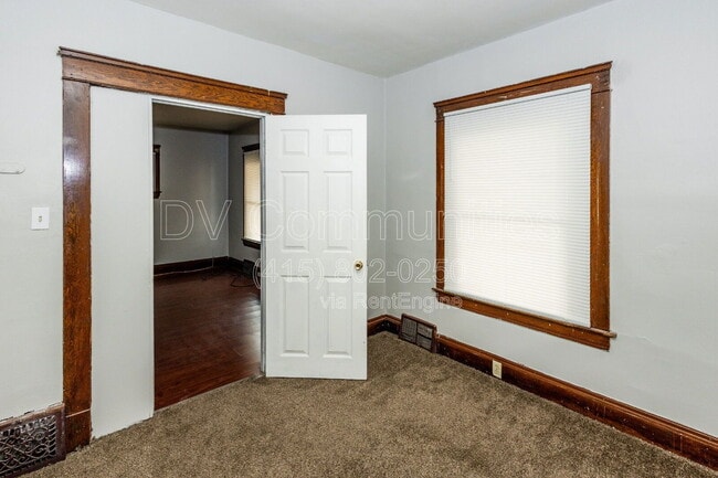 Building Photo - 3131 W 58th St