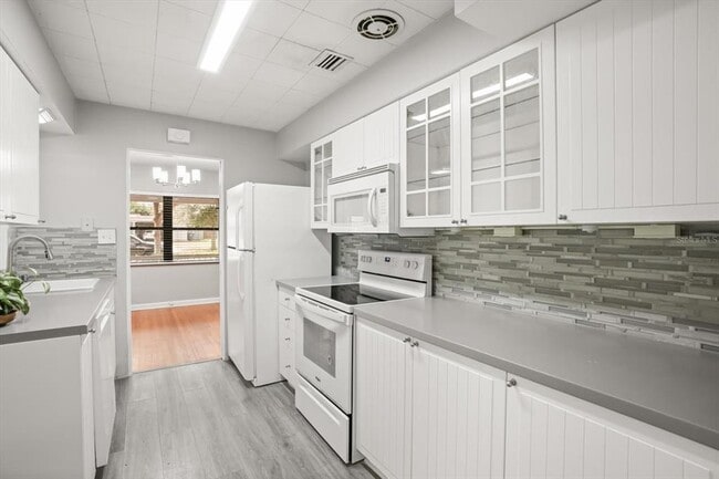 Building Photo - 524 Byron Rd