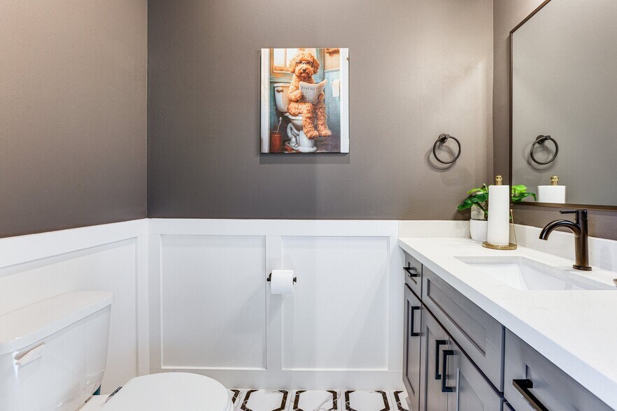 Building Photo - 2339 Eagle St