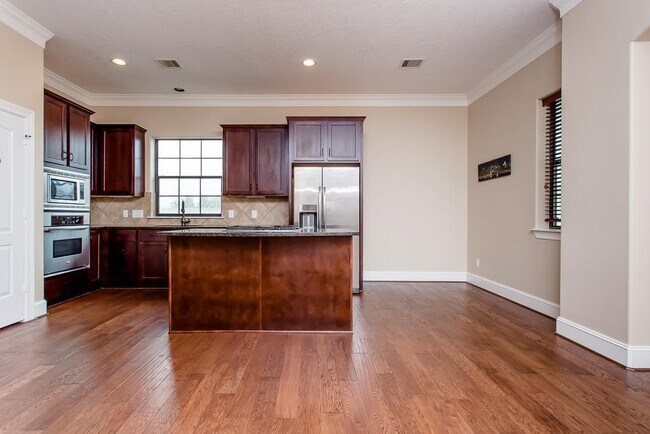 Building Photo - 1106 Hempstead Villa Ln