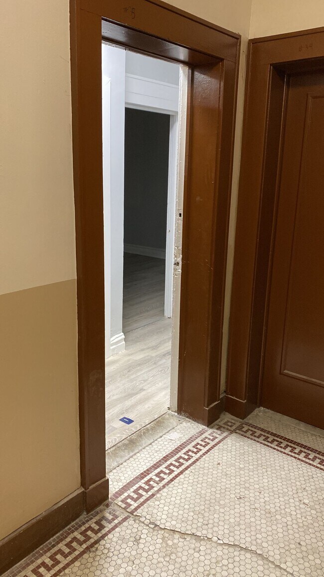 Building Photo - 192 Carroll St