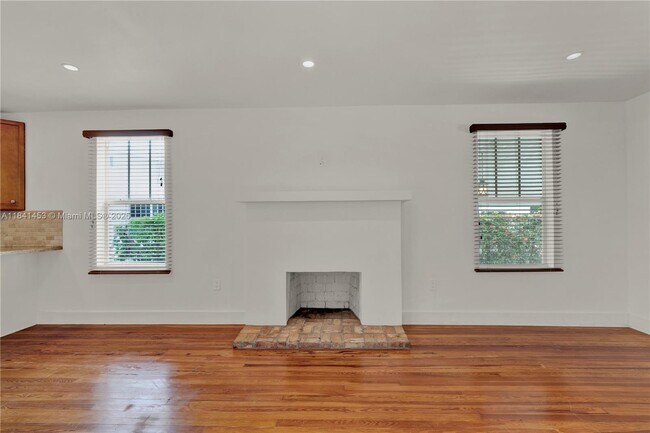 Building Photo - 1624 SW 11th Terrace