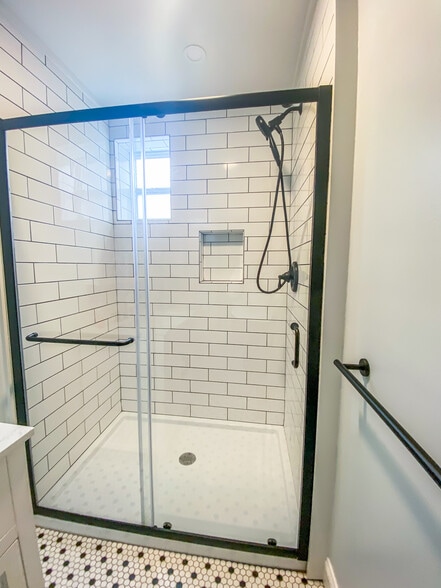 Building Photo - 71 Arsenal St