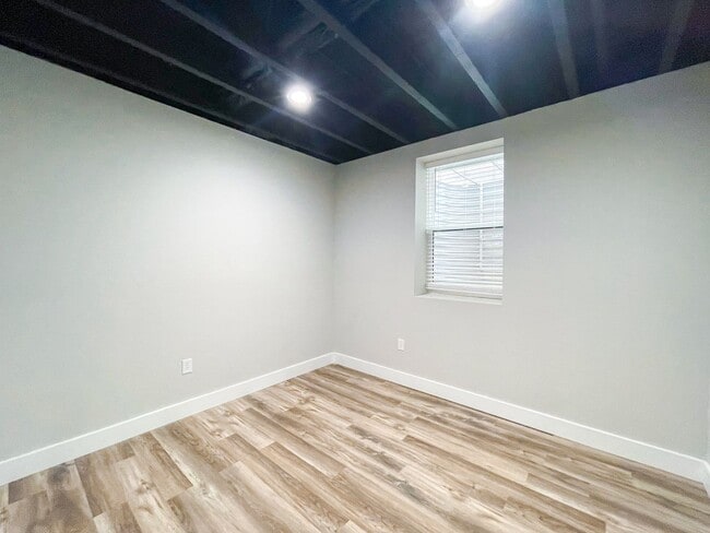 Building Photo - 20 Central Greens Blvd