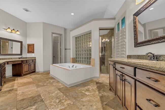 Building Photo - 19309 Whispering Grove E