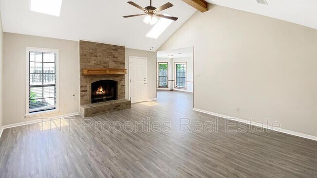 Building Photo - 2901 Pueblo Ct S