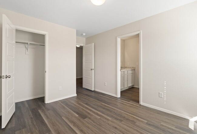 Building Photo - *Pre-leasing* Three Bedroom | Two and a Ha...