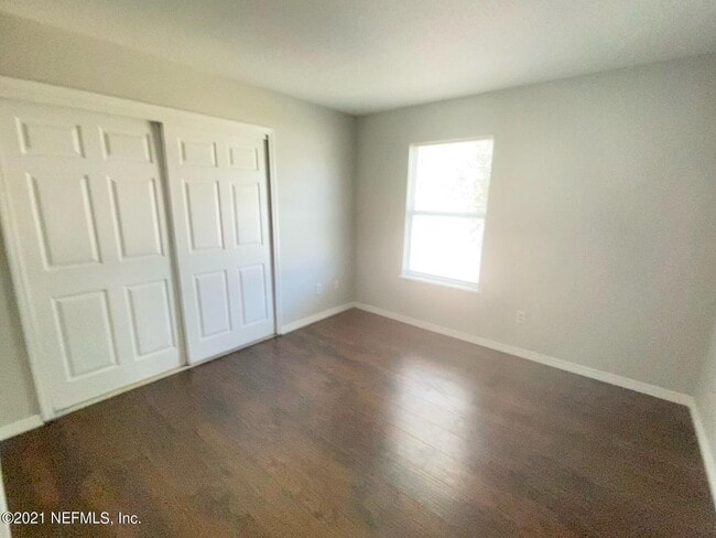 Building Photo - 7147 Newman Lake Ct