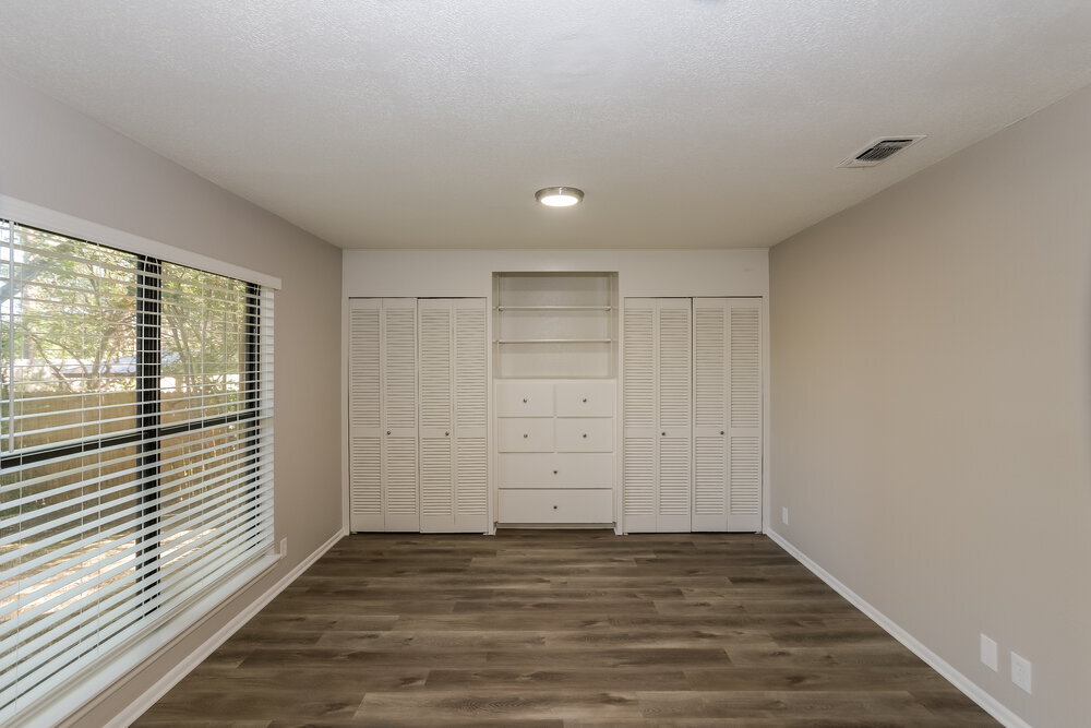 Building Photo - 13810 Hunters Hawk