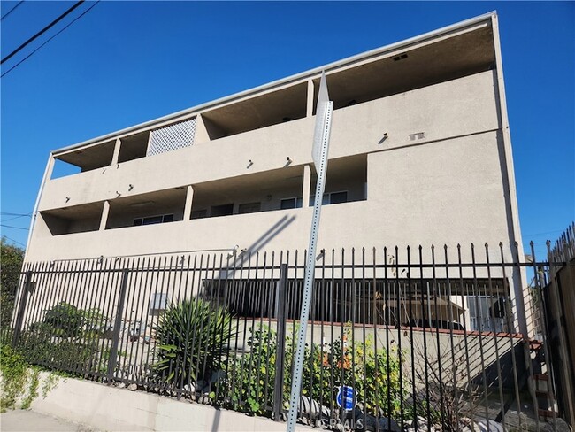 Building Photo - 5605 Carlota Blvd