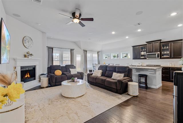 Building Photo - 1124 Diamond Dove Dr