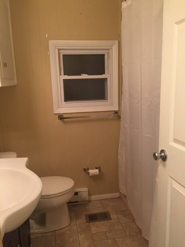 Building Photo - 5743 Sullivan Trail