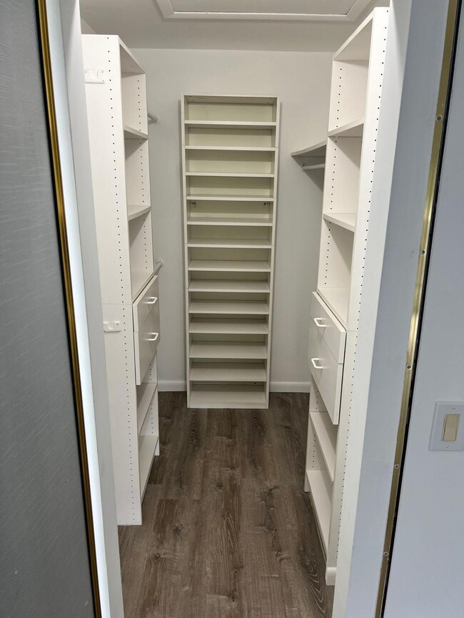 Building Photo - 6342 Chasewood Dr