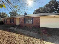 Building Photo - 6931 Falcon Dr