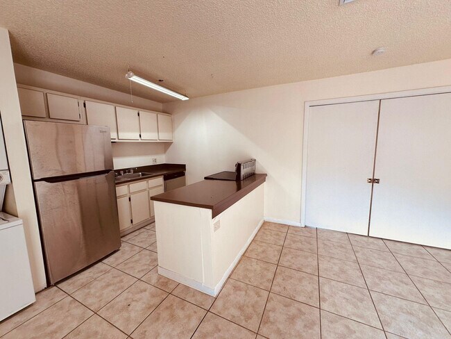 Building Photo - 1810 My Pl Ln