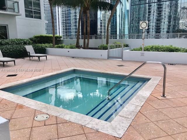 Building Photo - 1060 Brickell Ave