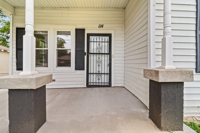 Building Photo - 114 Emory St