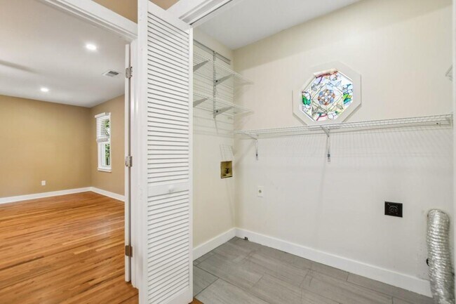 Building Photo - 2799 Brookcliff Landing NE