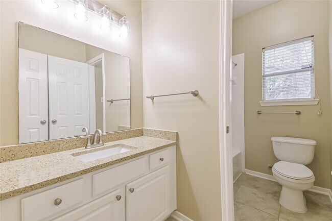 Building Photo - 10542 Oleander Point Dr