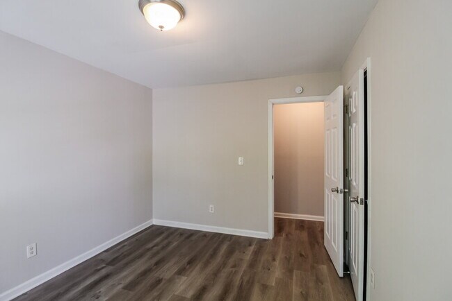 Building Photo - 974 Cavesson Terrace