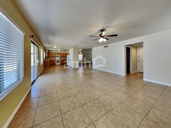 Building Photo - 10406 W Orange Blossom Ln