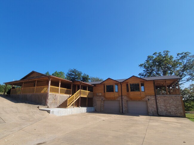 Primary Photo - 7697 MO-176