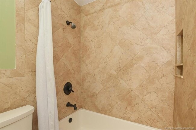 Building Photo - 1365 SW Gastador Ave