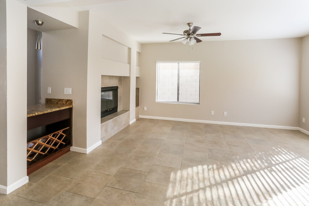 Building Photo - 4533 E Annette Dr