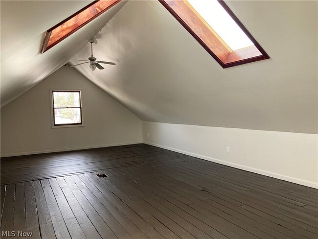 Building Photo - 3780 W 129th St