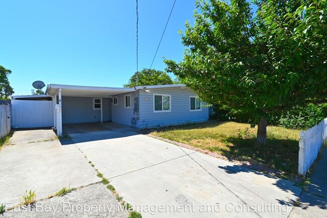 Building Photo - 4 br, 2 bath House - 4374 Millard Ave.