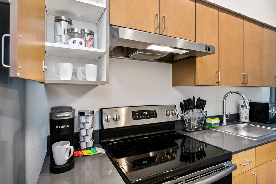 Building Photo - 3008 Beacon Ave S