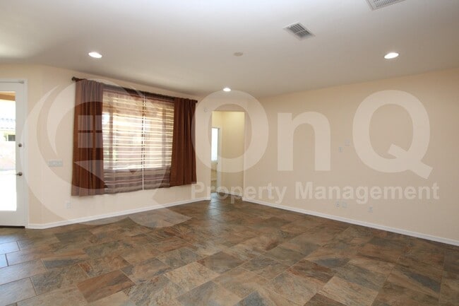 Building Photo - 1465 E Ibis St