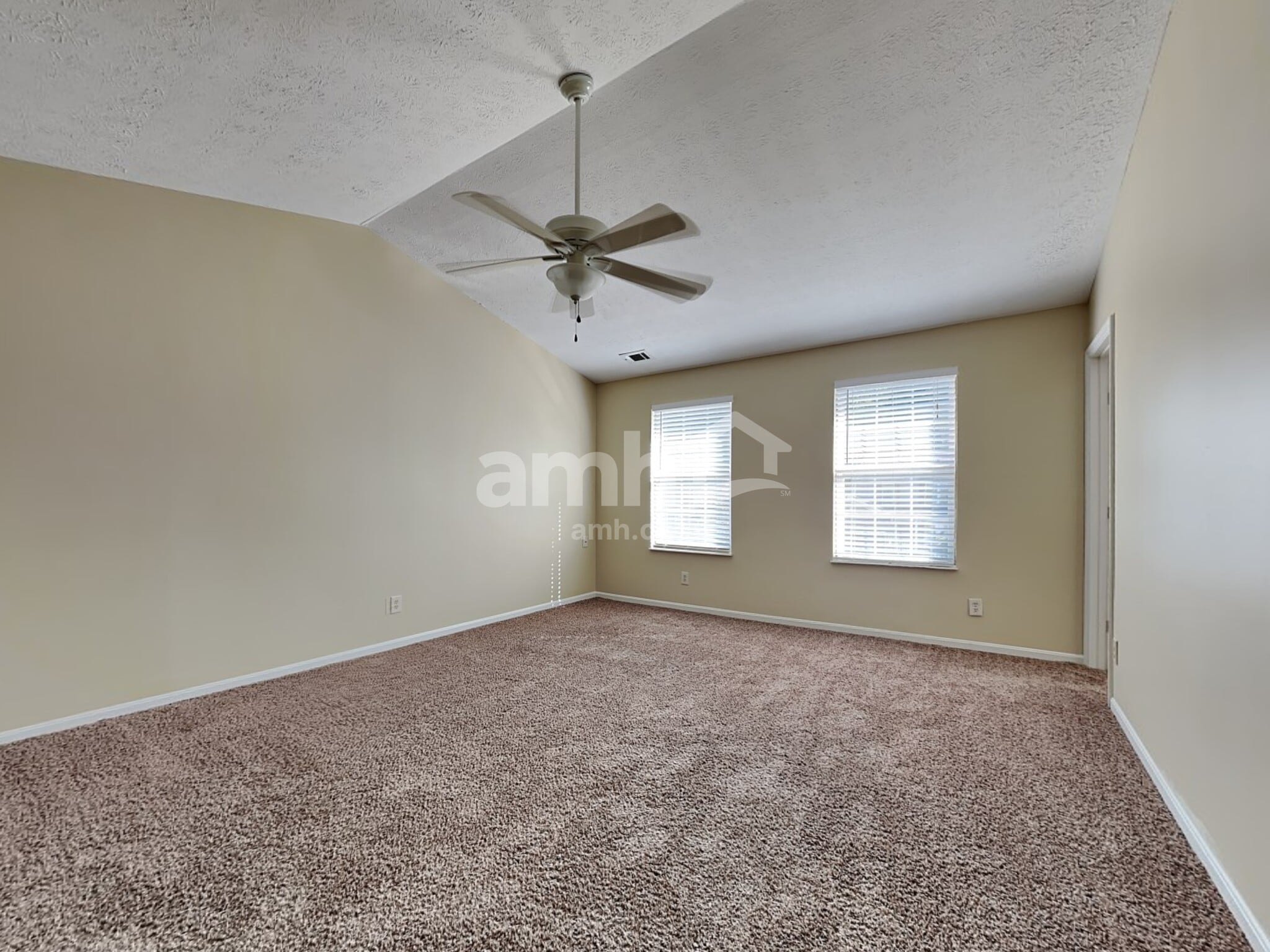 Building Photo - 532 Sugar Maple Ct