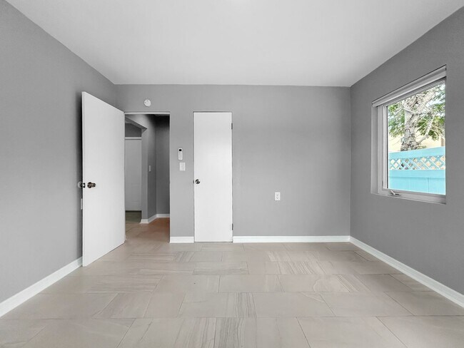 Building Photo - 17615 Lee Ave