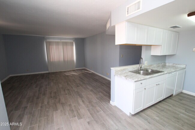 Building Photo - 14407 N Boxwood Ln
