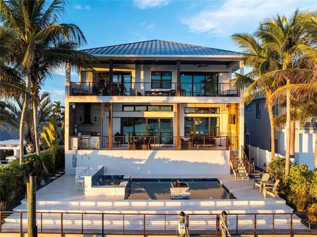 Building Photo - 459 20th Ave