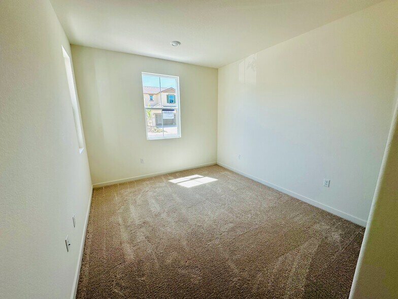 Building Photo - 5451 Knights Valley Ln