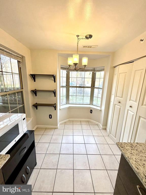 Building Photo - 203 Star Pointe Ct