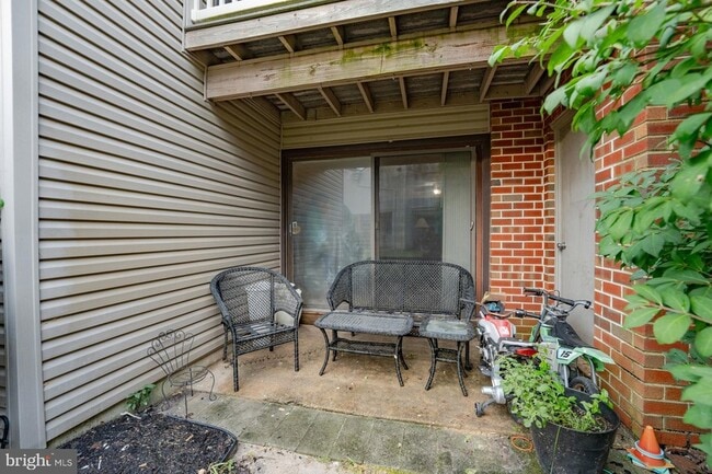 Building Photo - 254 Vail Ct