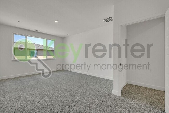 Building Photo - 4089 Flathead Dr