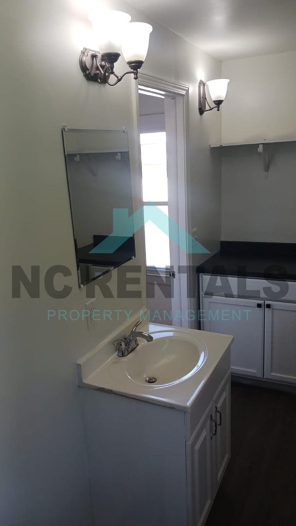 Building Photo - 1209 Gordon St