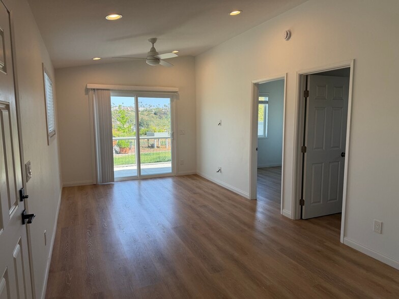 Building Photo - 3273 Chicago St