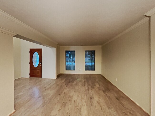 Building Photo - 9818 Golden Prairie Ln