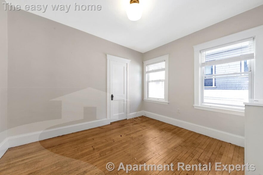 Building Photo - 31 Champney St