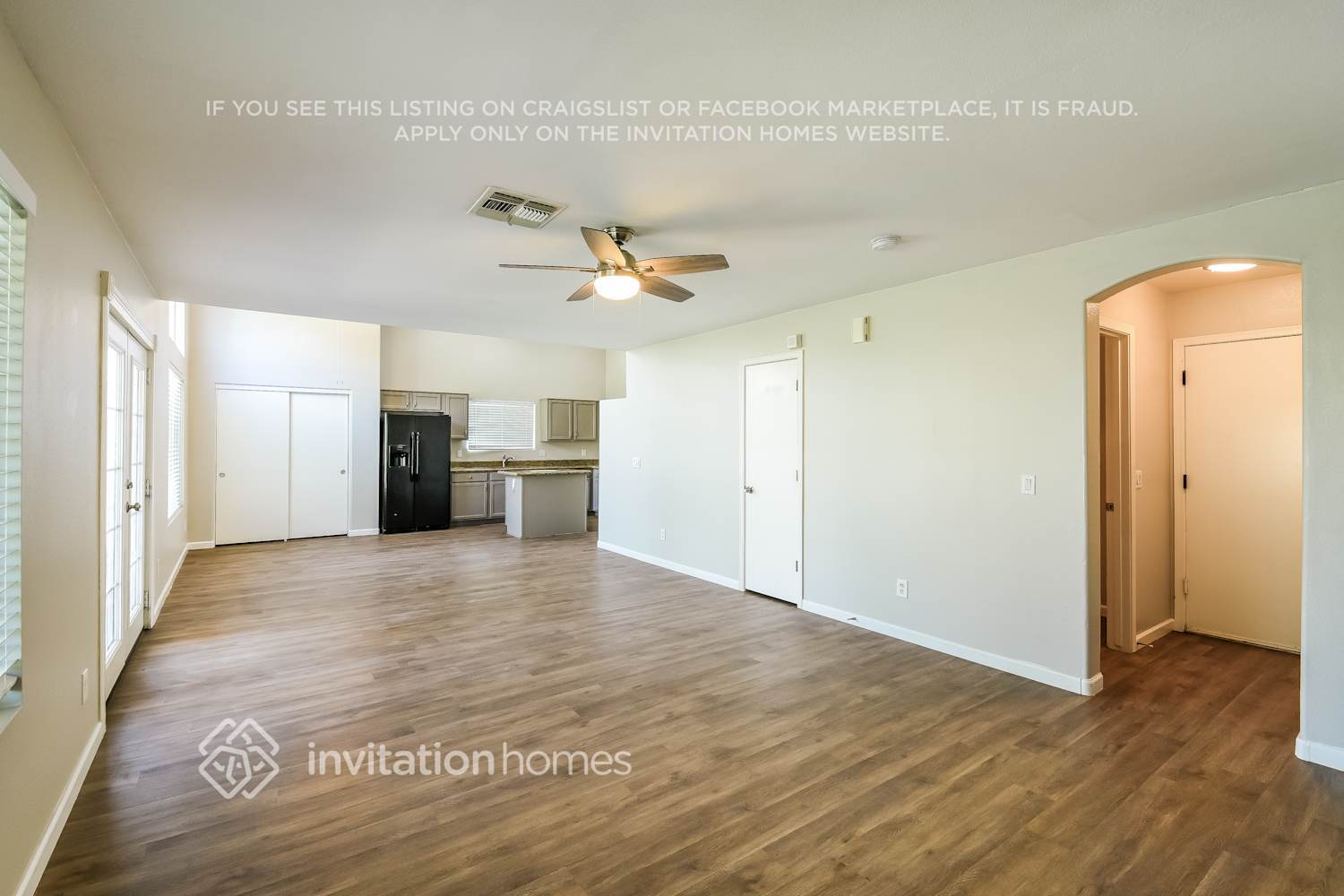 Building Photo - 8614 W Echo Ln