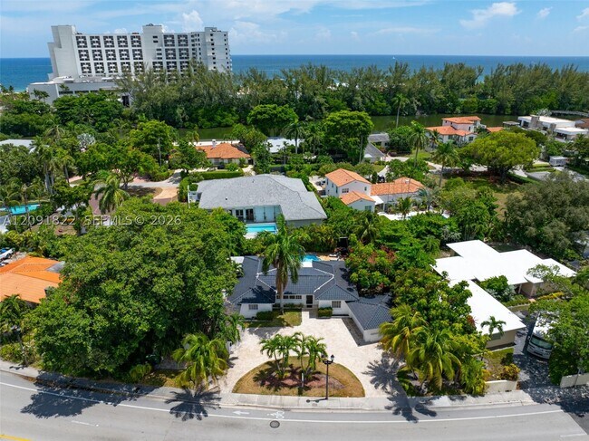 Building Photo - 1308 Seabreeze Blvd