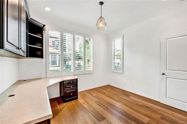 Building Photo - 34 Somerton